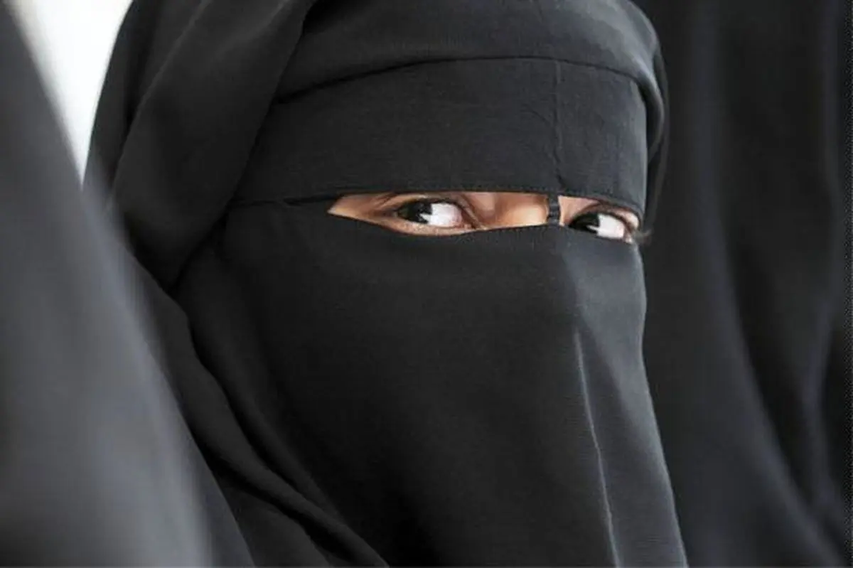 ‫داعش یک دختر را به دلیل رعایت نکردن حجاب اعدام کرد/دیلی اکسپرس‬‎