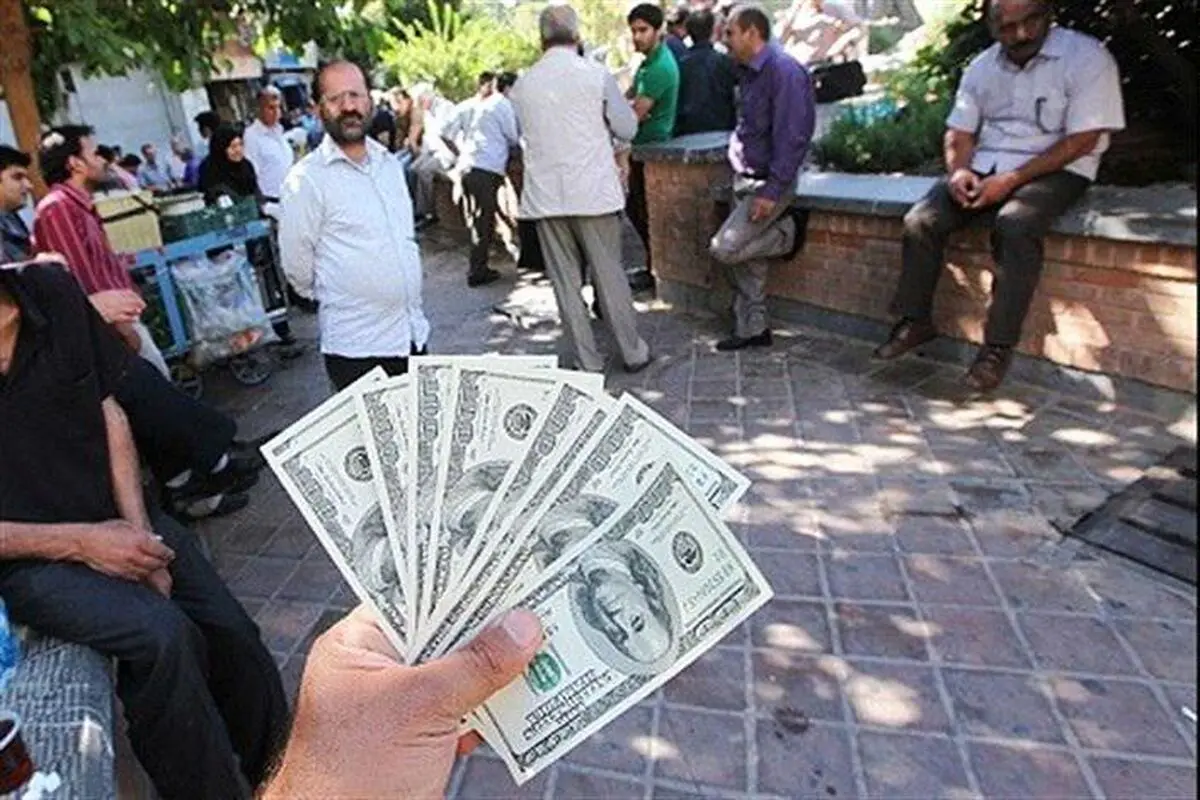 دلار بانکی ۳۲۰۰ تومان شود، دلار آزاد ۴۰۰۰ تومان می‌شود/ احتمال جبران کسری بودجه از گرانی دلار