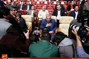 حاشیه‌های اعتراض کارگران به وزیر کار روحانی/ کارگران: روحانی با کلید کارگران رئیس‌جمهور شد، اما هیچ توجهی به این قشر ندارد!