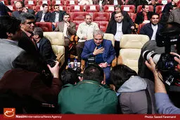 حاشیه‌های اعتراض کارگران به وزیر کار روحانی/ کارگران: روحانی با کلید کارگران رئیس‌جمهور شد، اما هیچ توجهی به این قشر ندارد!