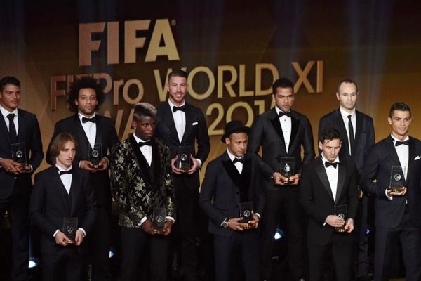 تیم منتخب فیفا در سال ۲۰۱۵