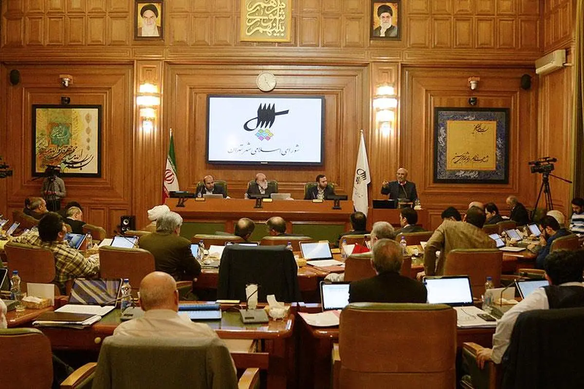 گودرزی: دو باشگاه استقلال و پرسپولیس را دریابید