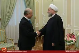 دیدار یوکیو آمانو با حسن روحانی