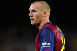 مدافع بارسلونا مصدوم شد