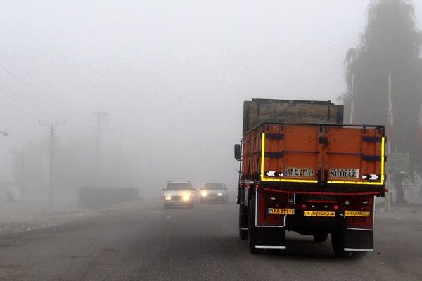 مه گرفتگی در استان‌های خوزستان و گیلان/ ترافیک نیمه‌سنگین در آزادراه قزوین- کرج