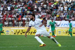 آرش افشین به دلیل مصدومیت شدید از لیست تیم ملوان کنار گذاشته شد