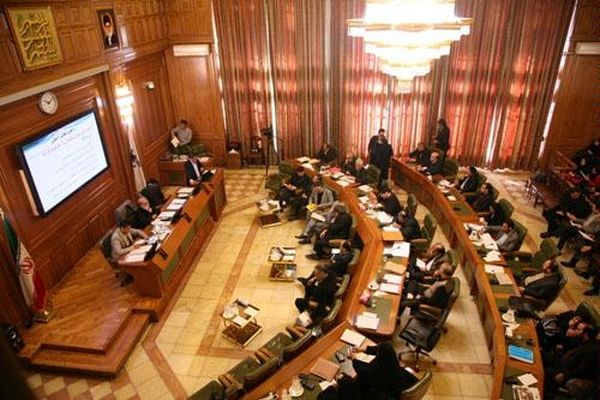 قالیباف لایحه بودجه ۹۵ شهرداری را تقدیم شورا کرد