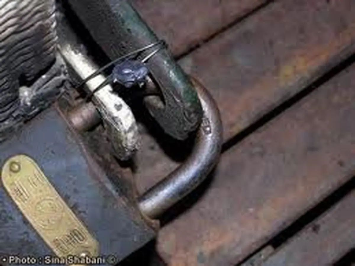 رستوران معروف خیابان ولیعصر پلمب شد+ عکس