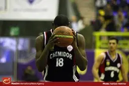 دیدار تیم‌های بسکتبال شیمی‌در تهران و پتروشیمی بندر امام