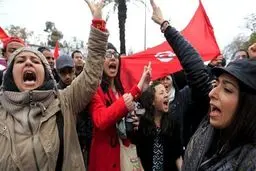 تظاهرات در تونس/ ۲۰۰ نفر زخمی شدند