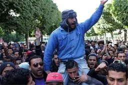 ادامه تظاهرات در تونس با وجود مقررات منع آمد و شد