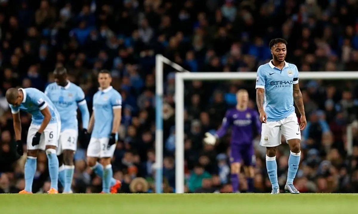 من‌یونایتد شکست خورد، من‌سیتی متوقف شد