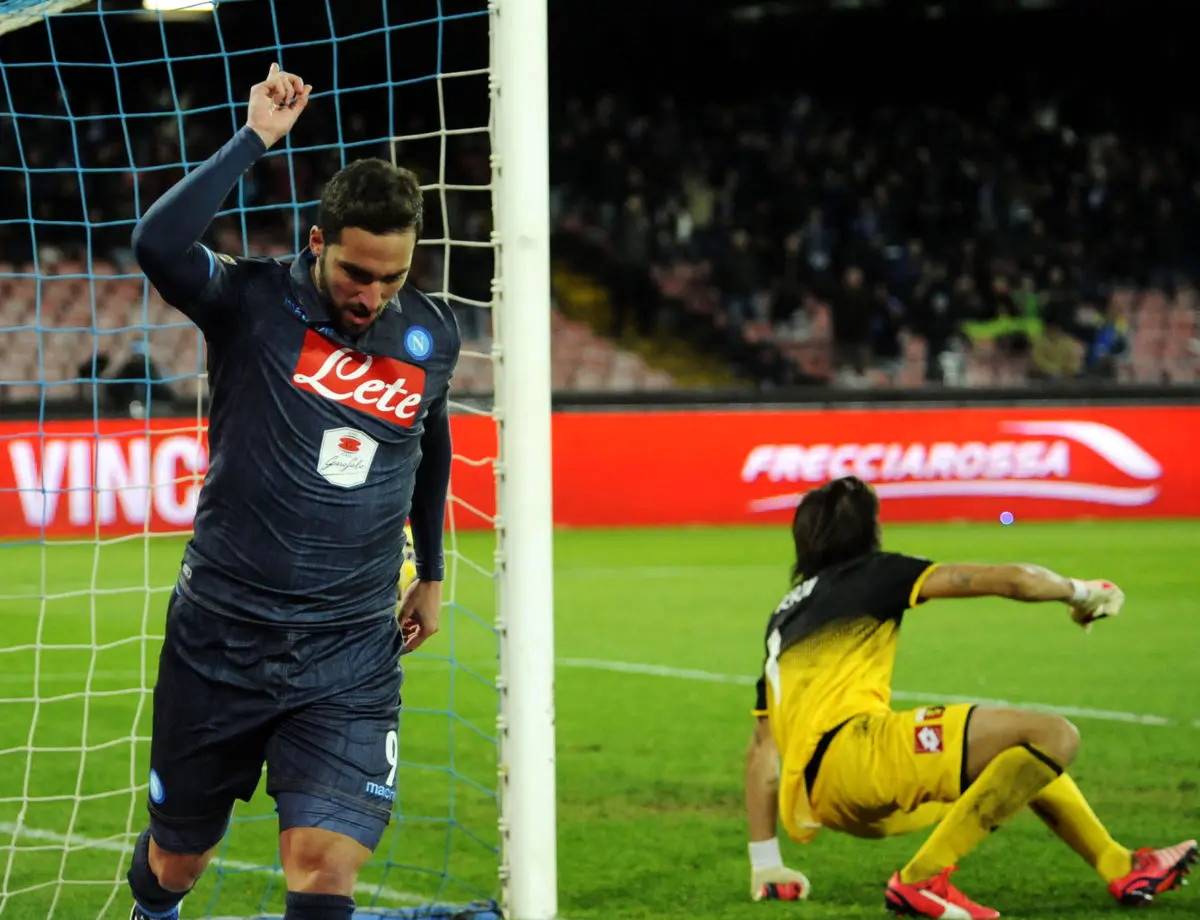 ناپولی صدرنشین ماند؛ اینترمیلان در ثانیه‌های آخر متوقف شد