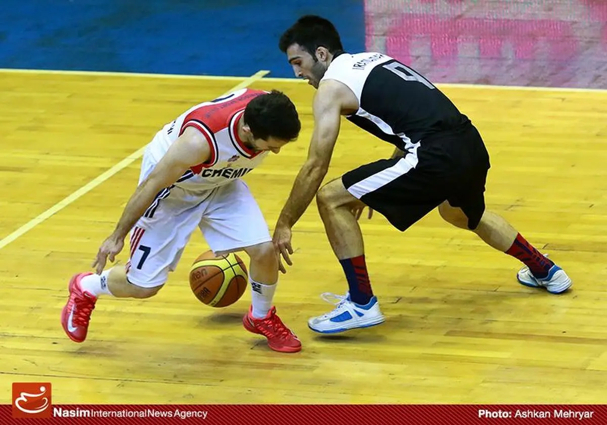 دیدار تیم‌های بسکتبال نیروی زمینی و شیمیدر