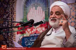 قرائتی از تمبر یادبود بیست‌ و چهارمین اجلاس سراسری نماز رونمایی نکرد!