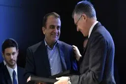 پژو خودروهای از رده خارج خود را به ایران خودرو قالب کرد/ هیچ محصول جدیدی به بازار ایران نمی آید