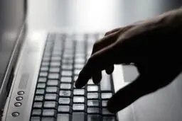 ترویج امر به معروف و نهی از منکر در فضای مجازی کاری بنیادی است