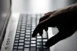 ترویج امر به معروف و نهی از منکر در فضای مجازی کاری بنیادی است