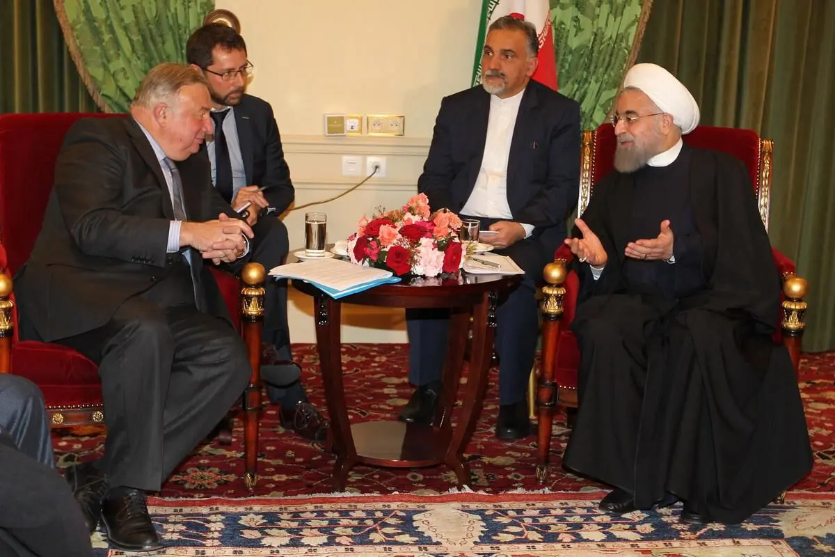 روحانی: زیان دو ملت ایران و فرانسه از تحریم باید جبران شود