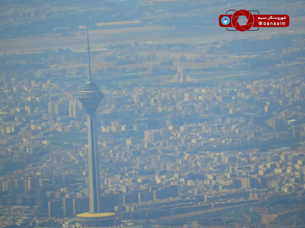 دو برج در یک نما