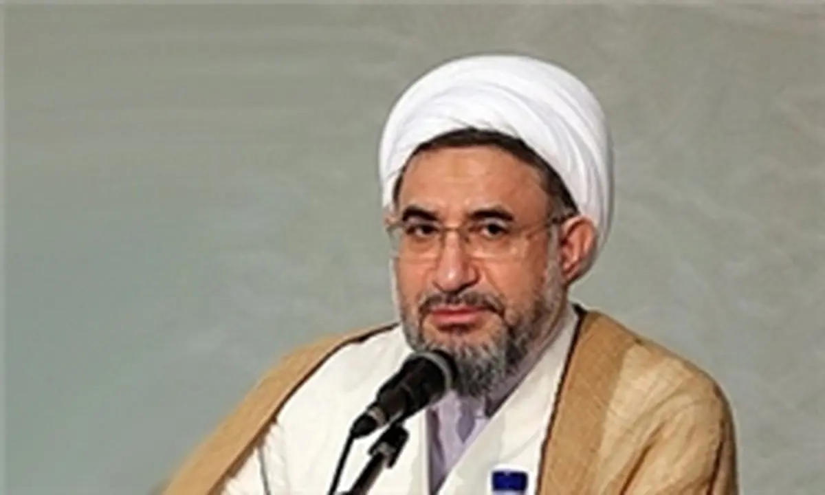 باید در حوزه‌های علمیه و  کشورهای اسلامی کرسی‌های نقد حقوق بشر غربی برپا شود