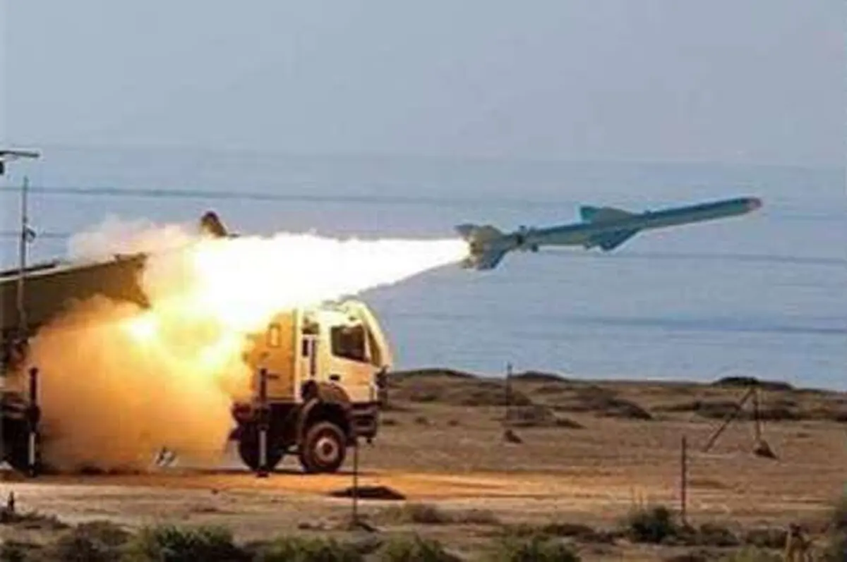 غرش موشک‌های کروز نور
