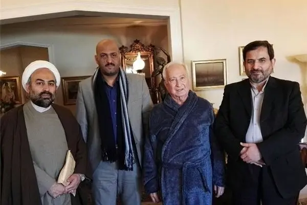 حسرت دیدار با قیصر امین‌پور برایم مانده است