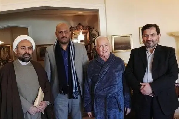 حسرت دیدار با قیصر امین‌پور برایم مانده است