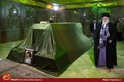 حضور رهبر انقلاب در مرقد امام خمینی(ره) و گلزار شهدا