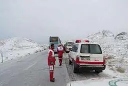 نجات ۱۰۰ خودروی گرفتار در گردنه اسالم به خلخال