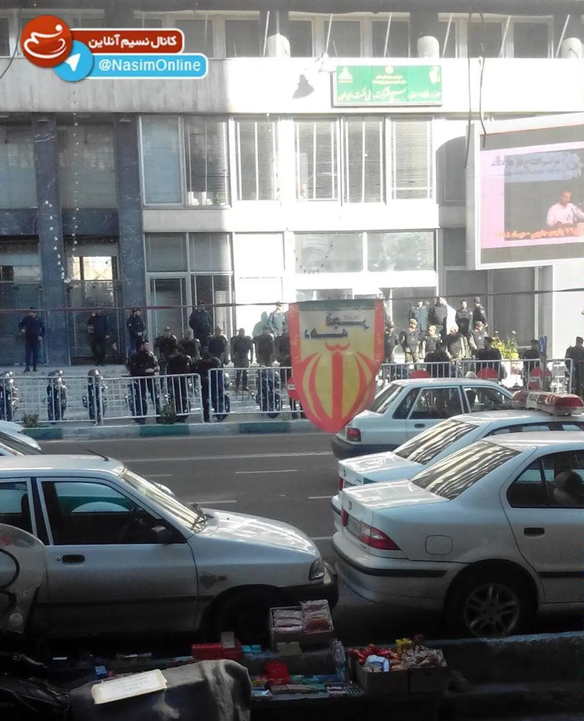 همه دانشجویانی که صبح امروز برابر وزارت نفت بازداشت شده بودند آزاد شدند