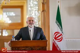 ظریف: سفر رسمی رئیس جمهور به فرانسه بالاترین تشریفات را داشت