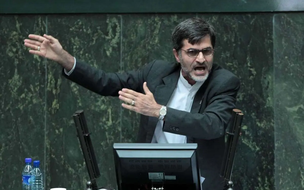 کوچک‌زاده: در شرایطی که مردم دچار مشکلند آیا باید چند میلیارد دلار برای خرید هواپیما بدهیم؟