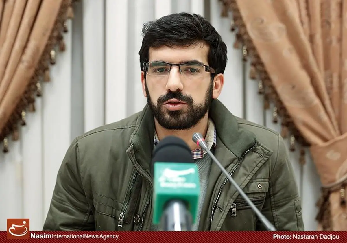 برخلاف ادعای دولت در ایجاد فضای نقد با دانشجویان برخورد انتظامی می‌شود