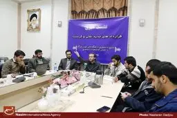 دولت به جای ضرب و شتم دانشجویان با غارتگران اموال بیت‌المال مواجهه کند