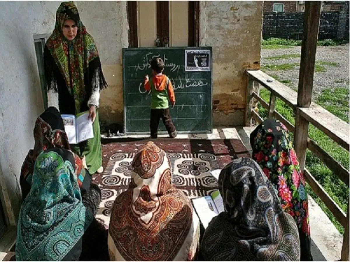 بهره‌مندی حدود ۴۰۰ هزار مددجوی کمیته امداد از آموزش‌های خانواده/۳۶۰۰ مددجو باسواد شدند