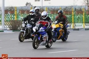 رژه موتورسواران به مناسبت آغاز دهه فجر