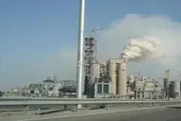 خروج صنایع از کلانشهرها به بهانه کاهش آلودگی هوا کارساز نیست