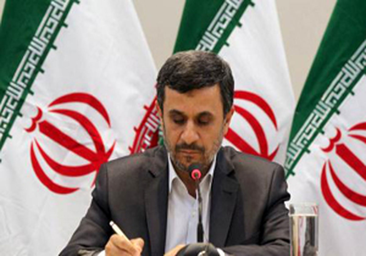 احمدی نژاد حامی هیچ یک از نامزدها نبوده و نیست