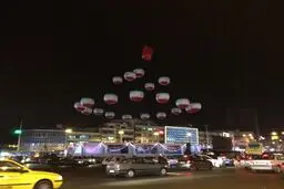 تزیین زیبای میدان انقلاب به مناسبت دهه فجر