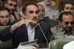 انتقاد حکیمی‌پور از عدم حضور شهردار تهران در صحن شورا