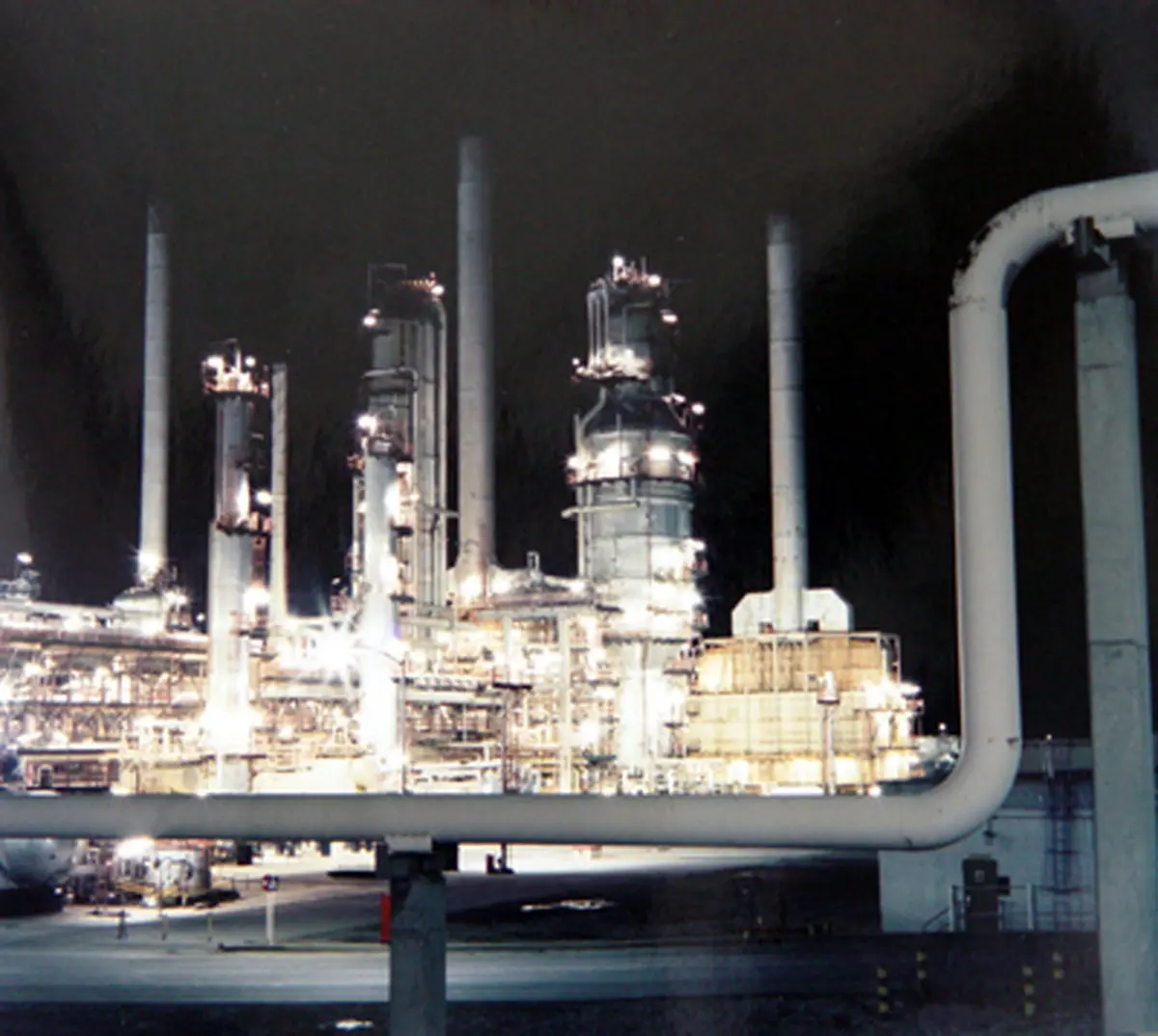 آغاز تولید روزانه ۷ میلیون لیتر بنزین یورو ۴ در پالایشگاه اصفهان