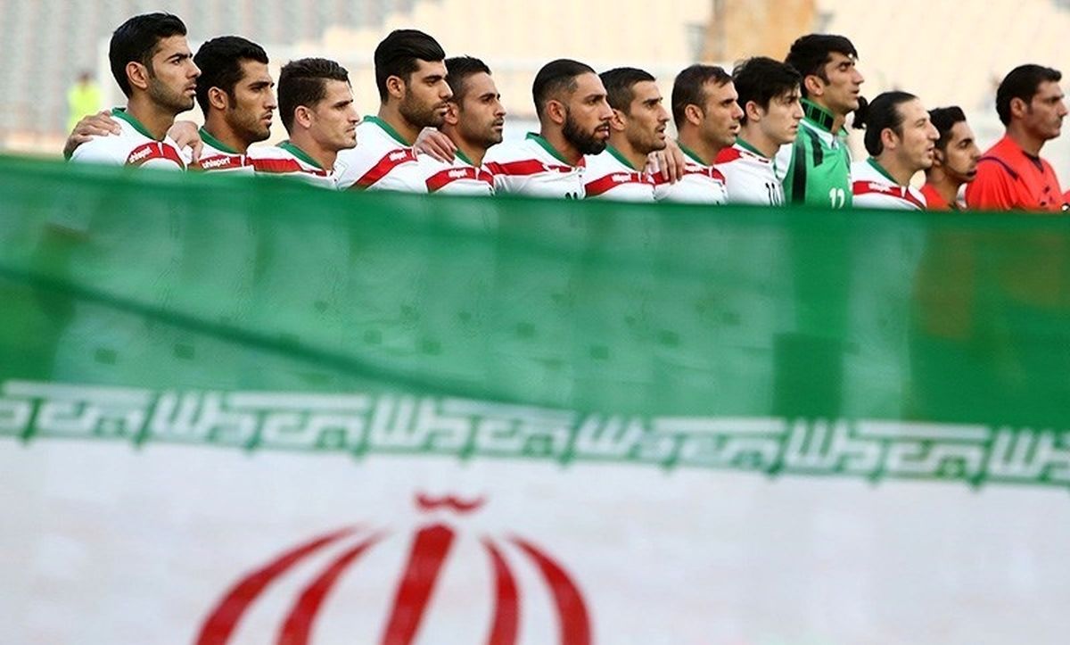 تیم ملی فوتبال ایران با سقوط یک پله‌ای در رده نخست آسیا و ۴۴ جهان قرار گرفت