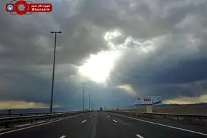 آسمان اتوبان تهران- قم