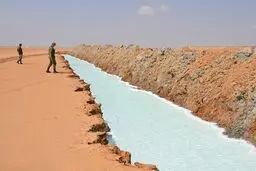 حفر خندق توسط تونس در مرز لیبی