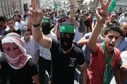 فلسطینیان مقابل مقر صلیب سرخ در غزه تظاهرات کردند