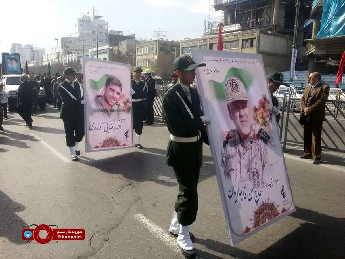 تشییع پیکر سردار شهید قاجاریان فرمانده تیپ ۲۱ امام رضا(ع)