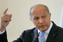 لوران فابیوس از دولت فرانسه استعفا داد