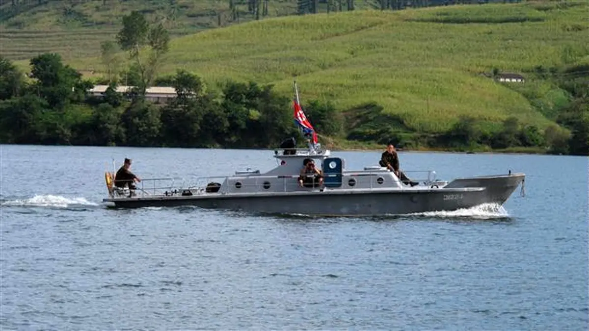 شلیک اخطار کره جنوبی به قایق کره شمالی