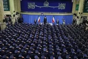 فرماندهان و کارکنان نیروی هوایی ارتش با رهبر انقلاب دیدار کردند